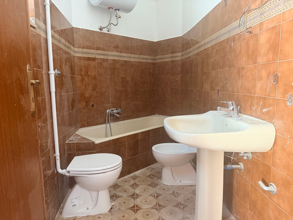 Bilocale in vendita a Caporciano, Via dell'Ospedale - bagno