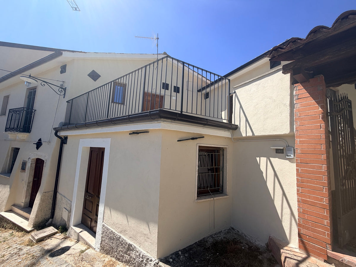 Bilocale in vendita a Caporciano, Via dell'Ospedale - esterno